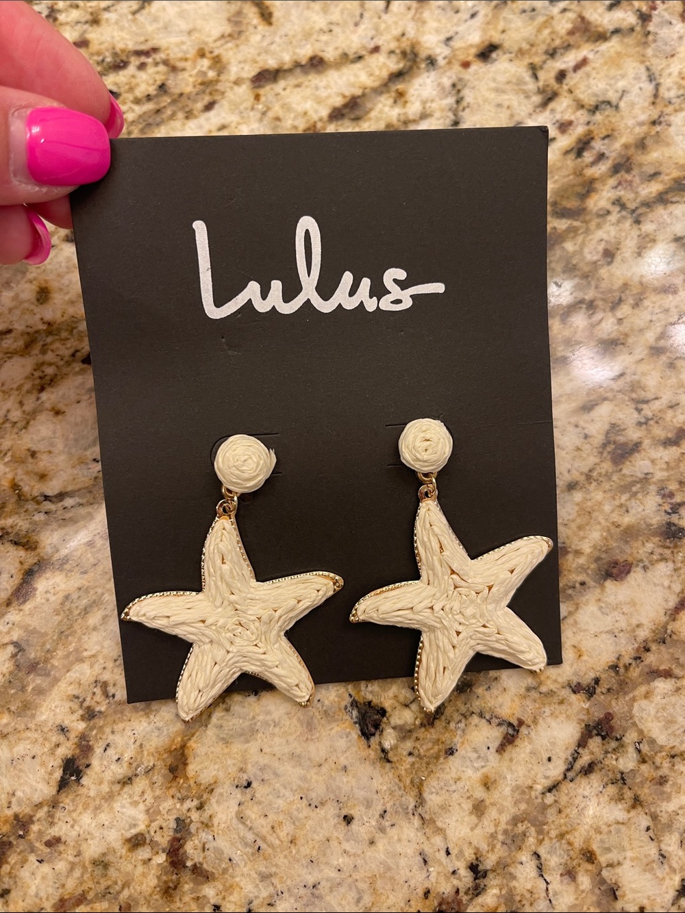 NWT! Lulus Cream Starfish Drop Earrings